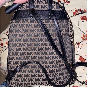 Brand new Michael kors bookbag (authentic)